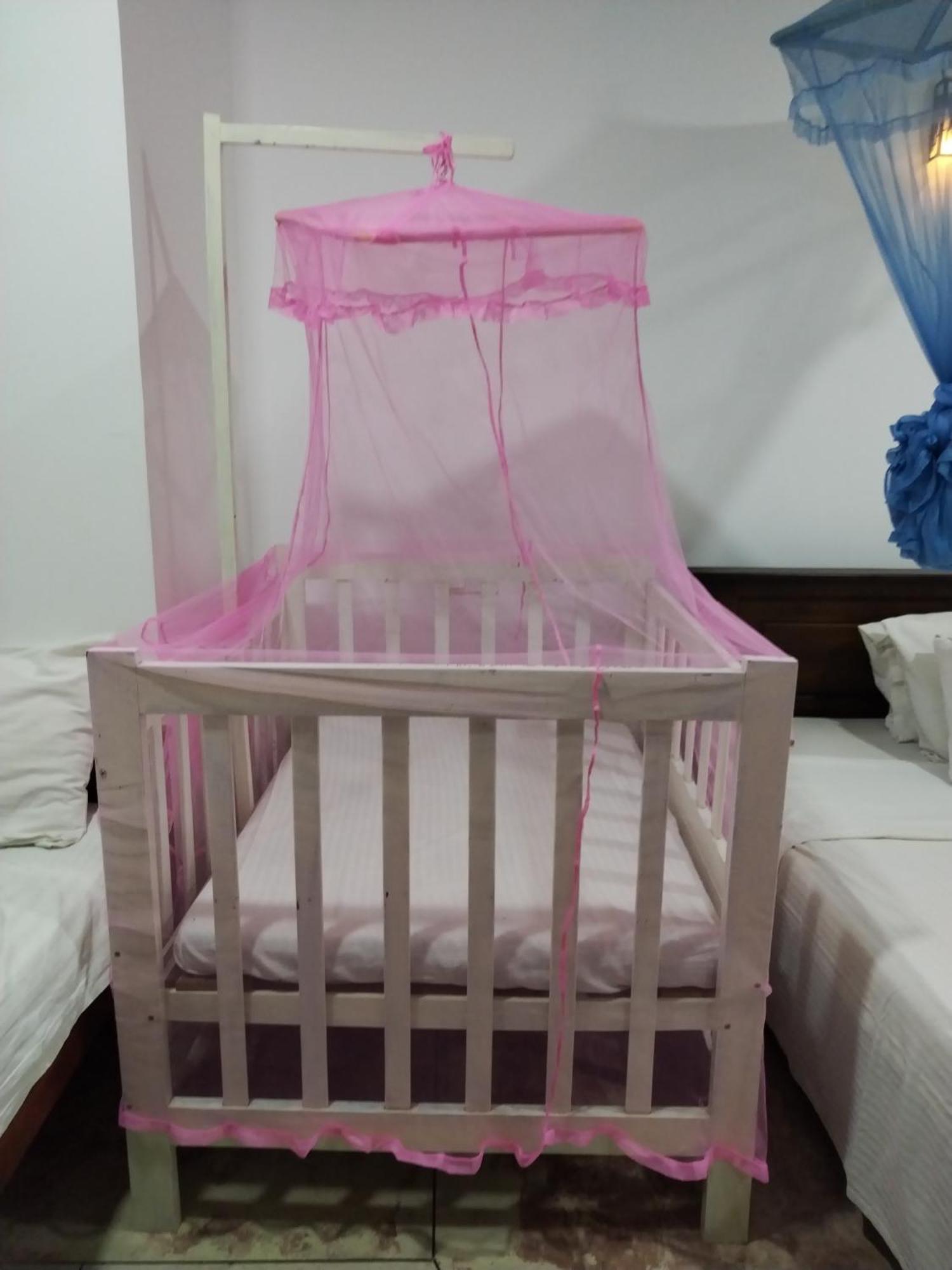 Bed and Breakfast Ocean Gate Негомбо Экстерьер фото
